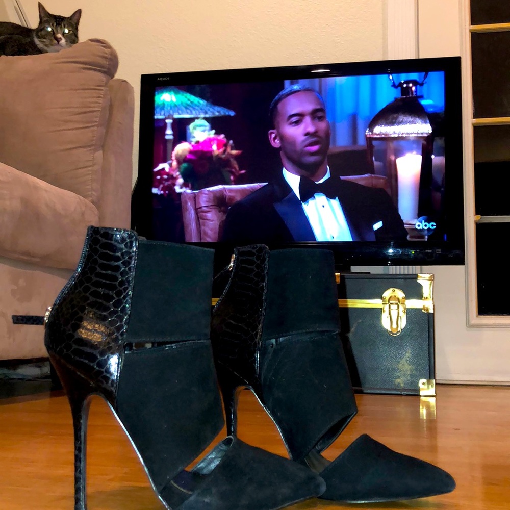 Black Steve Madden ankle boots